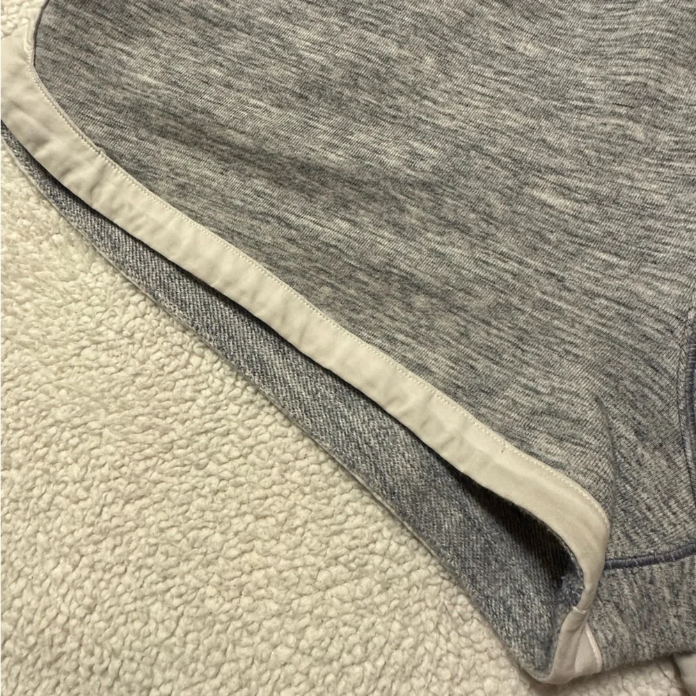 Lululemon Cool & Collected Short 2.5